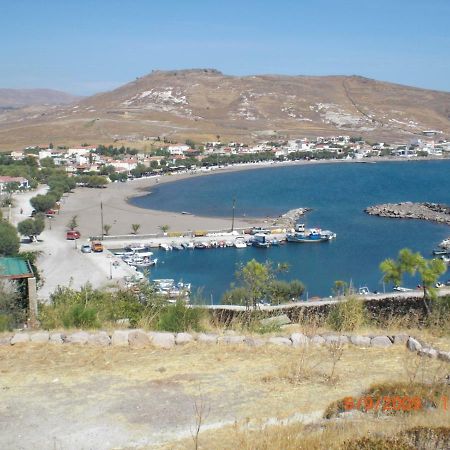 Sea Front Two Bedroom House In Lesvos Tavari Exterior foto