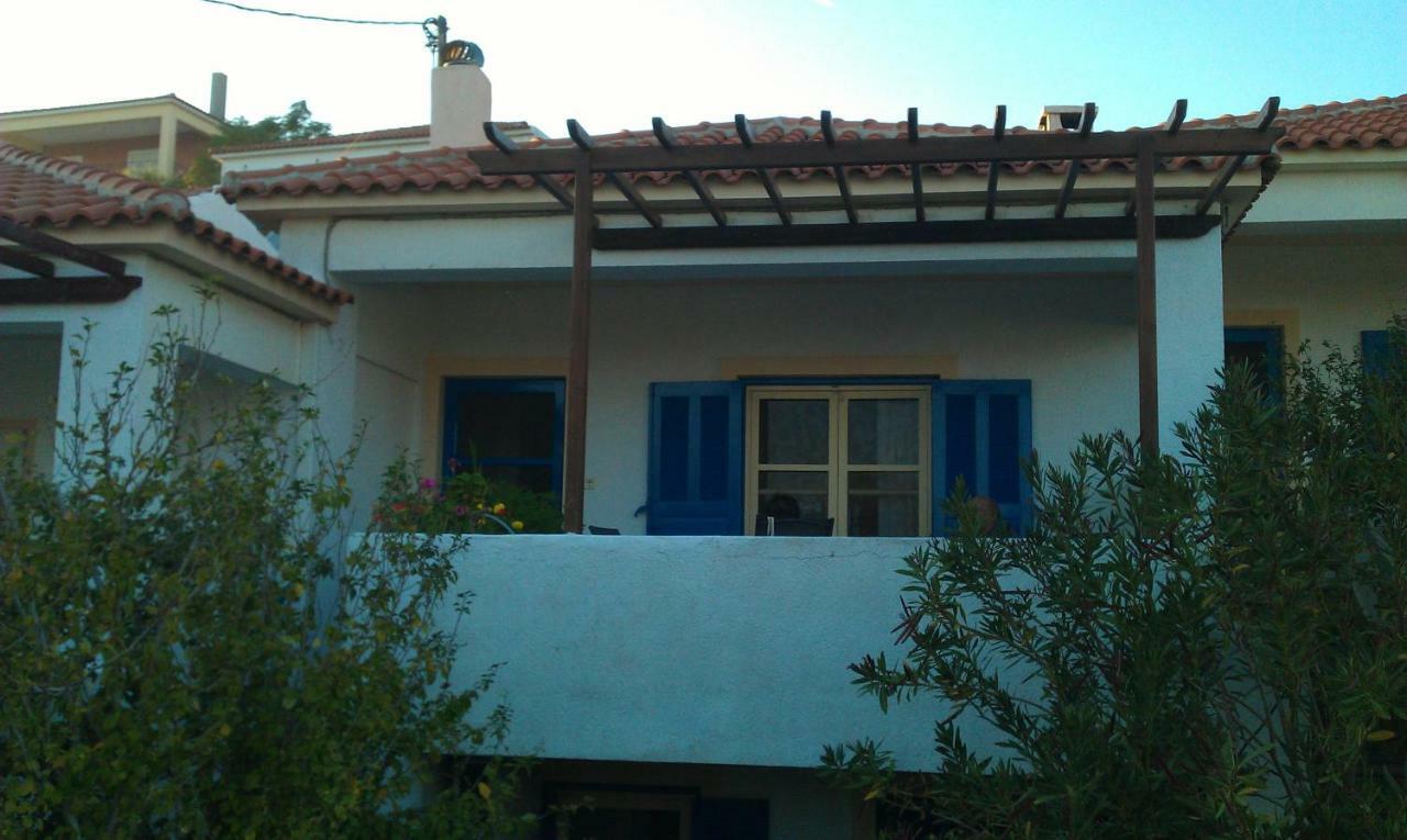 Sea Front Two Bedroom House In Lesvos Tavari Exterior foto