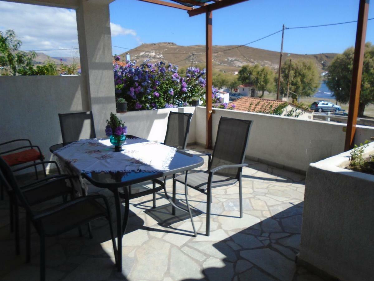 Sea Front Two Bedroom House In Lesvos Tavari Exterior foto