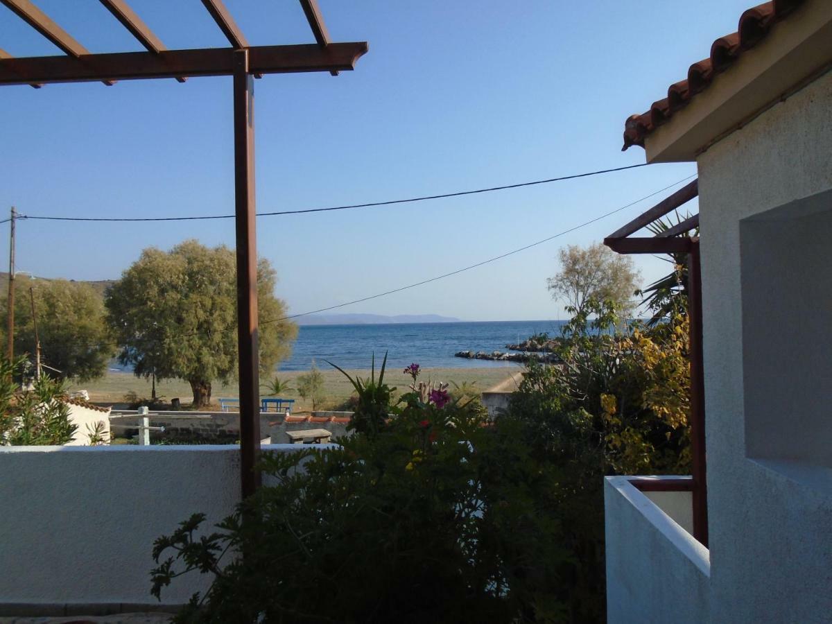 Sea Front Two Bedroom House In Lesvos Tavari Exterior foto